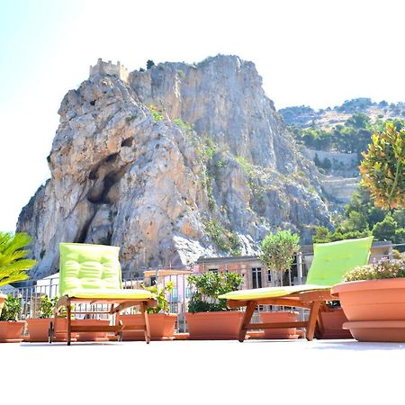 Scirocco Bed & Breakfast เชฟาลู ภายนอก รูปภาพ