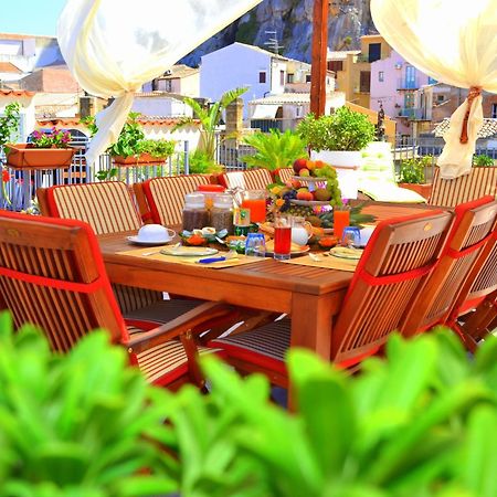 Scirocco Bed & Breakfast เชฟาลู ภายนอก รูปภาพ
