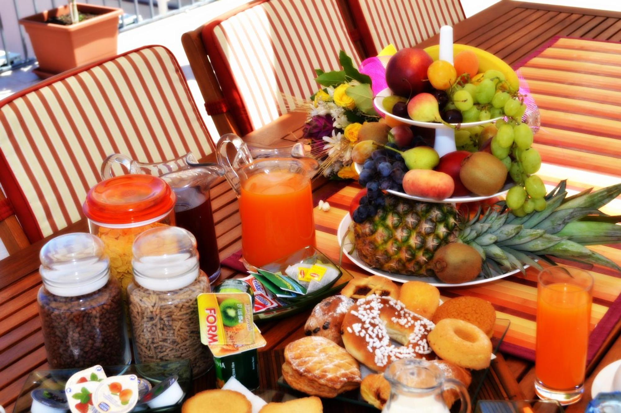 Scirocco Bed & Breakfast เชฟาลู ภายนอก รูปภาพ
