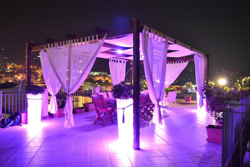 Scirocco Bed & Breakfast เชฟาลู ภายนอก รูปภาพ
