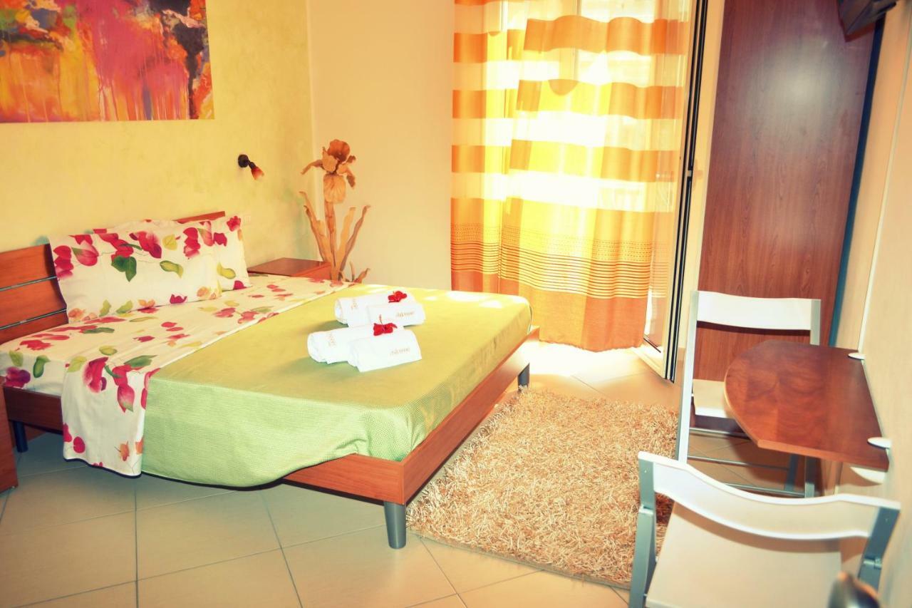 Scirocco Bed & Breakfast เชฟาลู ห้อง รูปภาพ